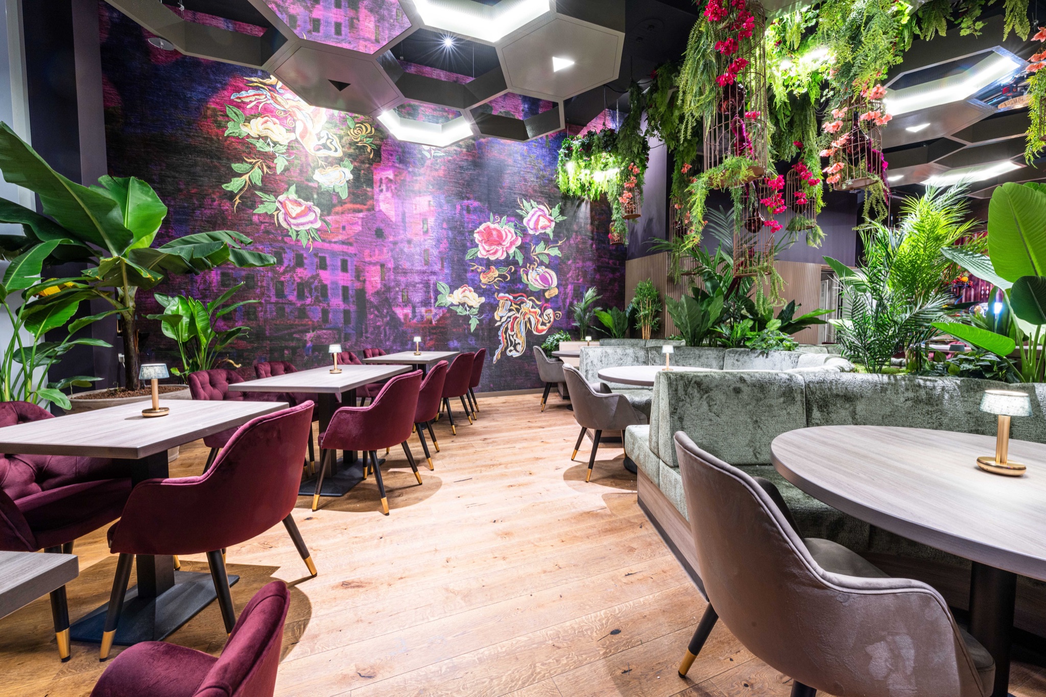 Innenraum des Cardamom Restaurants in Hamburg